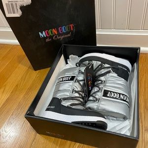 Moon Boots toddler/little girl